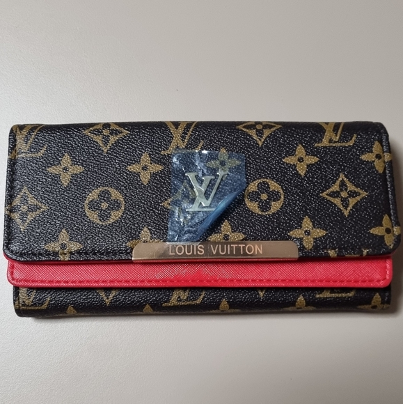 NEW Designer Luxury Wallet - Picture 2 of 5